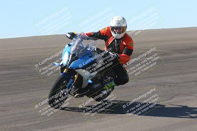 media/Nov-06-2023-Moto Forza (Mon) [[ce023d0744]]/4-Beginner Group/Session 2 (Bowl)/